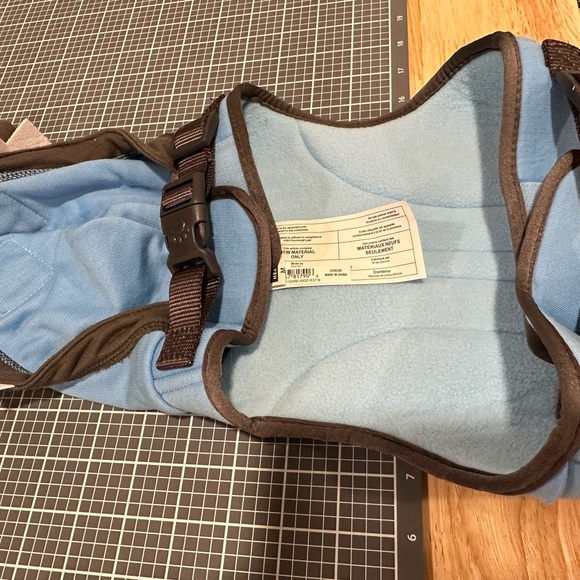 Top Paw Shark Dog Harness, size medium - Picture 2 of 7